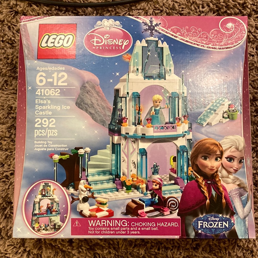 Lego Elsa’s Sparkling ice castle